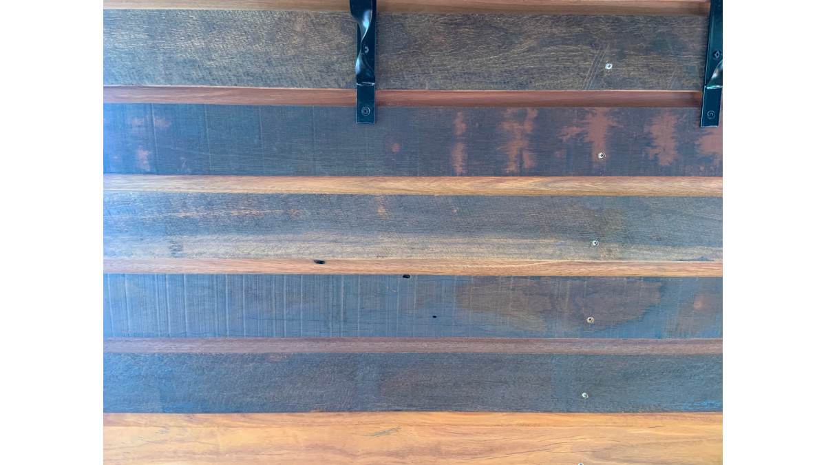 Rusticated Sawn