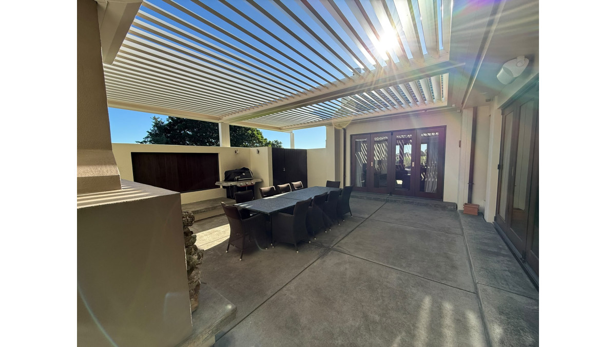 200 35 Slimline Roofs with Inside face lighting (4)