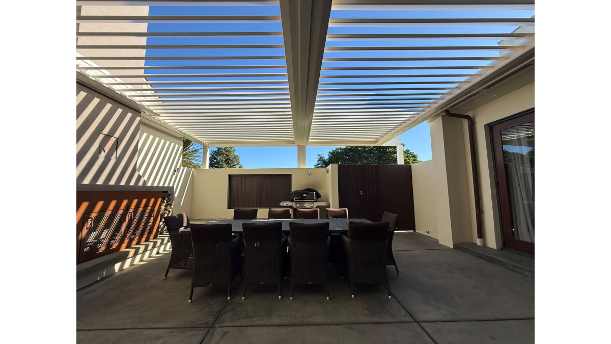 200 35 Slimline Roofs with Inside face lighting (5)