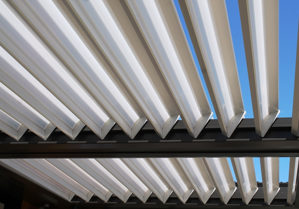 270 Translucent Opening Roof