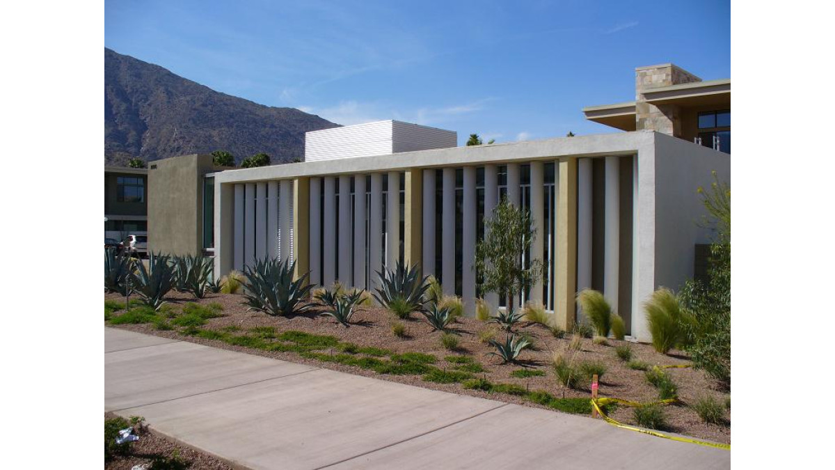 Palm Springs USA 300mm Maxis End Fixed1