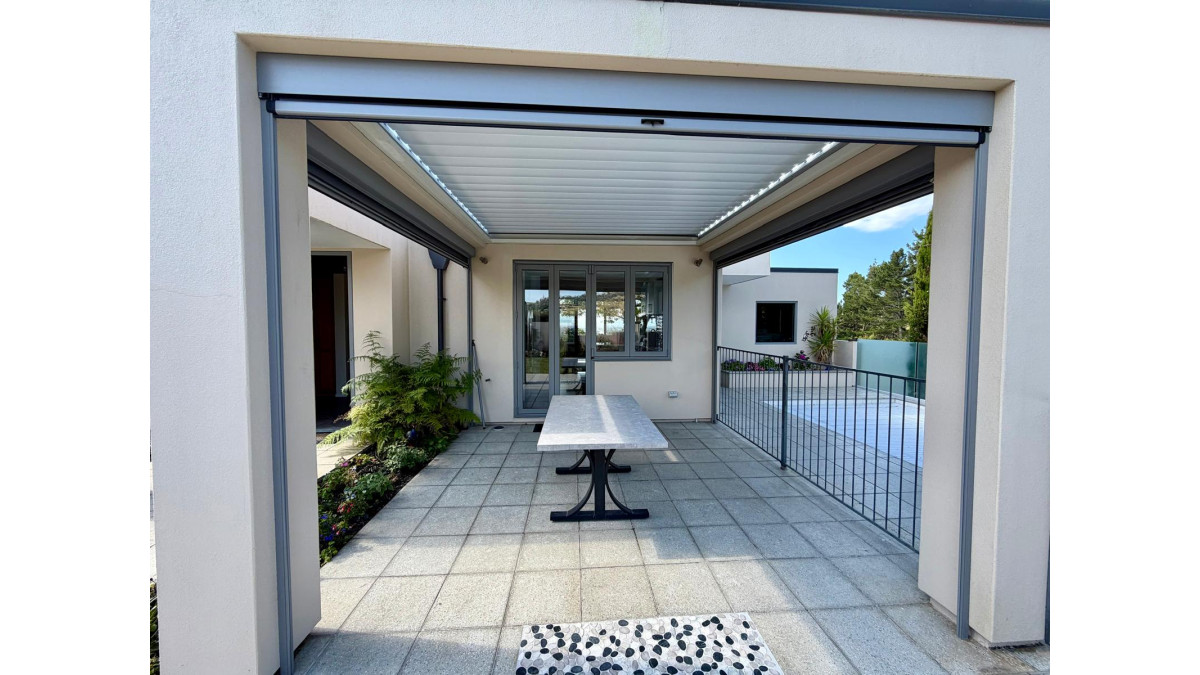 200 Suburban Roof (2)