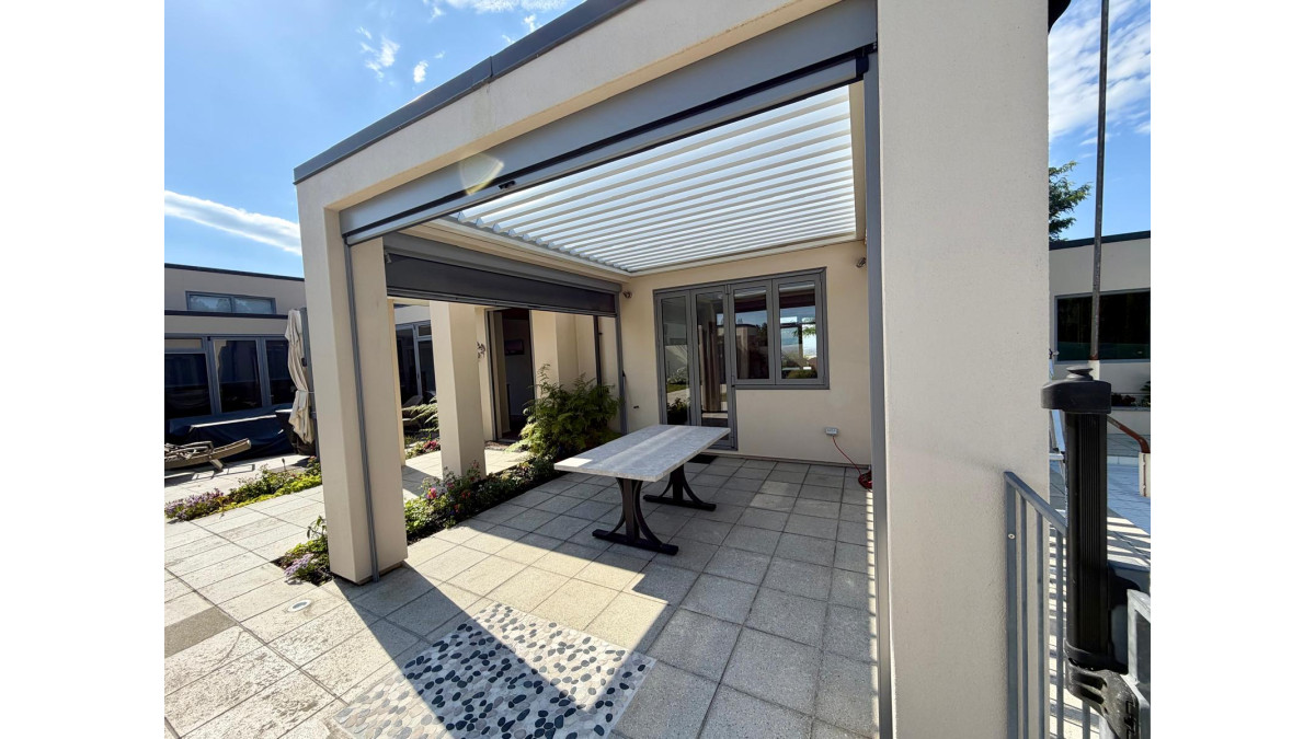200 Suburban Roof (3)