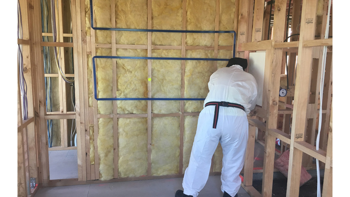 Insulation strap insitu