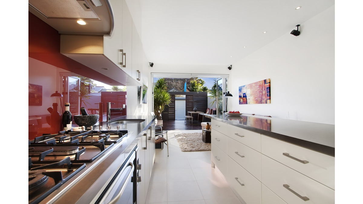 metro glass colourback splashback red flipped