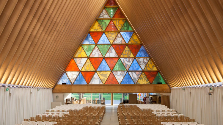 Decorative and privacy glass