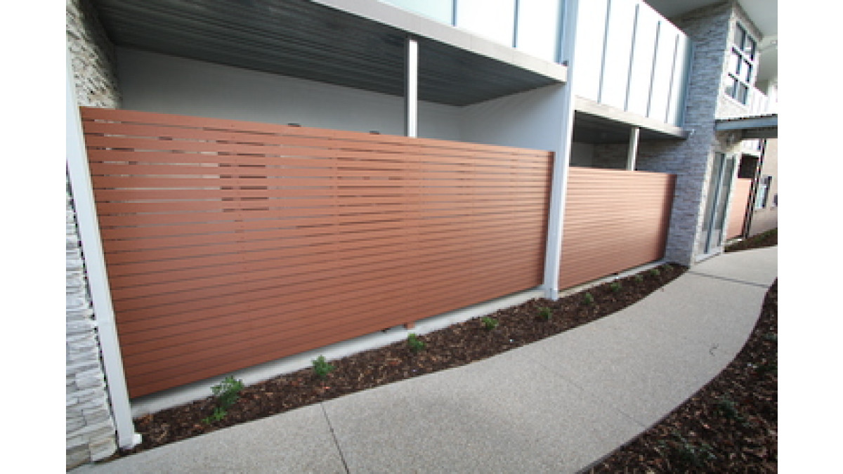 EnviroSlat Fence 1