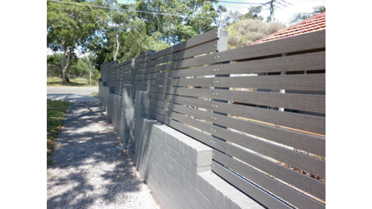EnviroSlat Fence 3