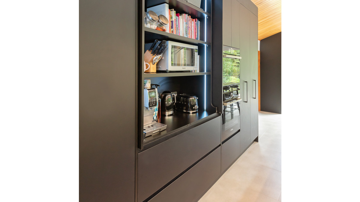 Andrea Ellis Kitchen Studion black kitchen of the year photography Emma McDonald fotographicnz5