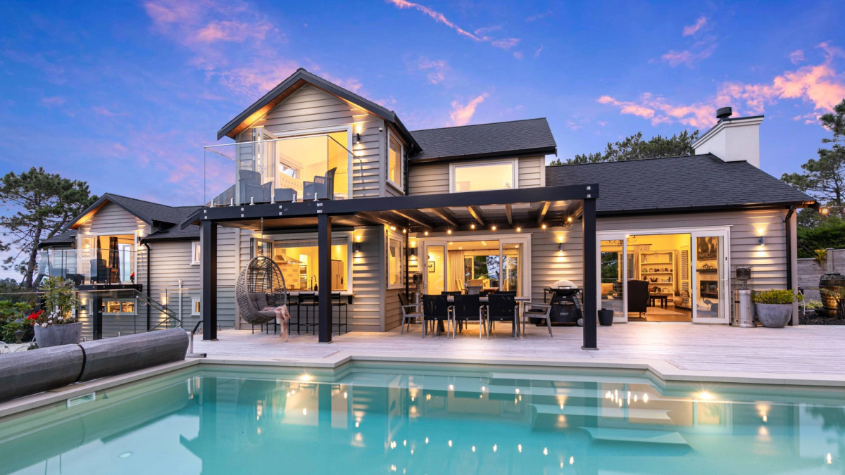 GL8 Posts Pergola