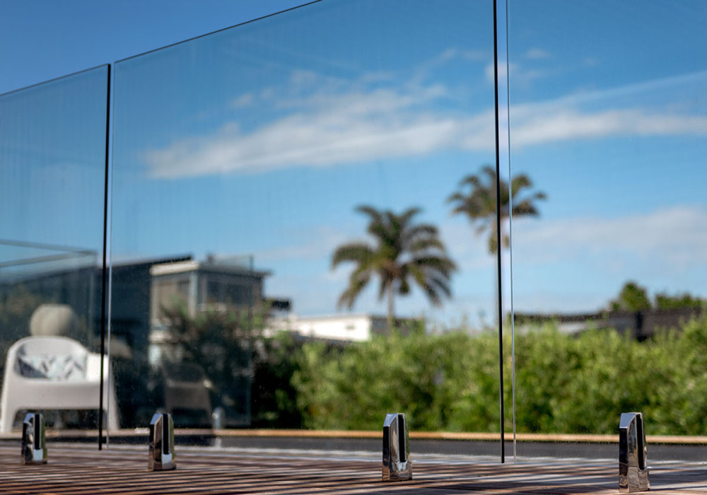 OpusView® SP14® Concealed Fix Mini Post Balustrade