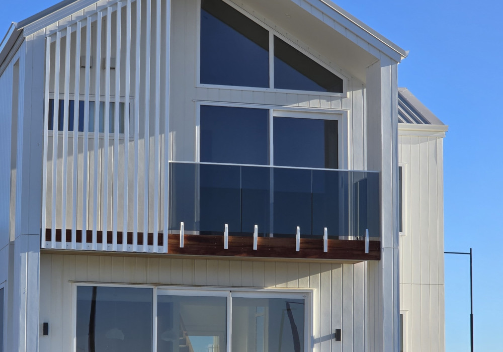 OpusView® SP13® Face Fix Mini Post Balustrade