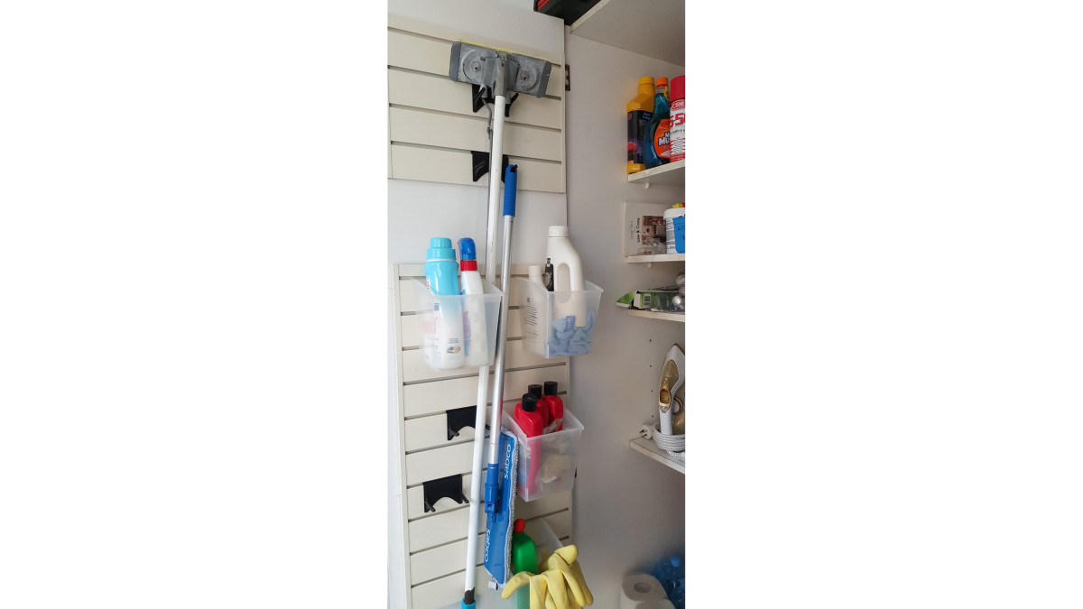 Plankwall home Storage cleaning cupboard