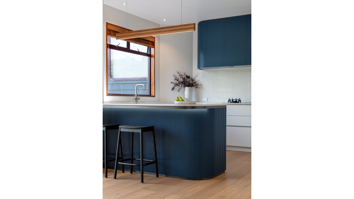 Milled techno Veneer Blue Melanie Sau LR (2)