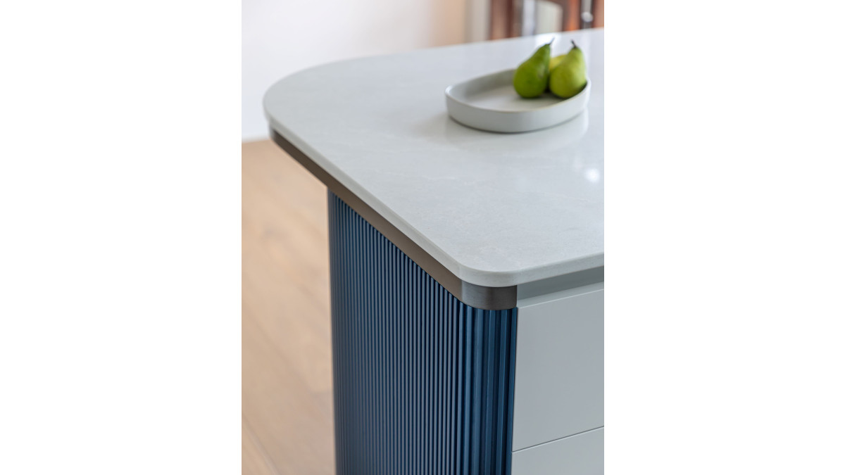 Milled techno Veneer Blue Melanie Sau LR (3)