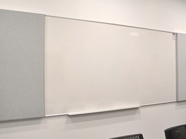 Whiteboard + Pinboard Combination