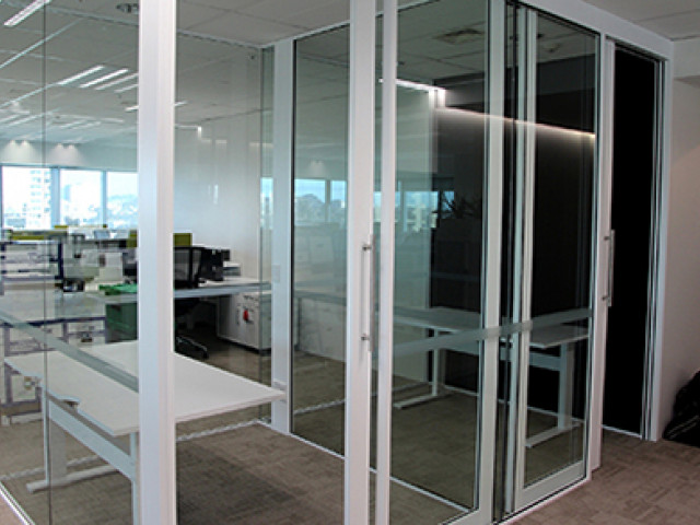 E Series 132 - Aluminium Partition System