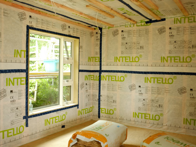 Intelligent Airtightness Membrane (INTELLO PLUS)