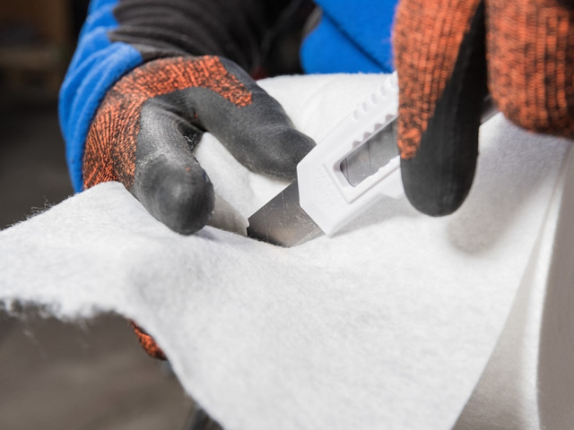  AEROSANA® FLEECE within the AEROSANA® VISCONN System for Covering Cracks or Joints