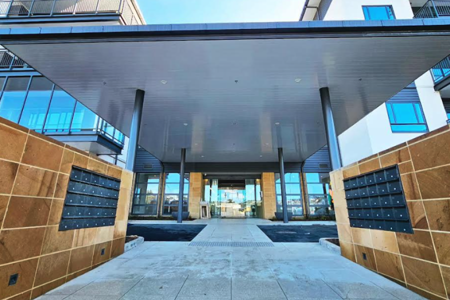 Commercial Soffit — Ribon Continuous Interlocking Soffit System