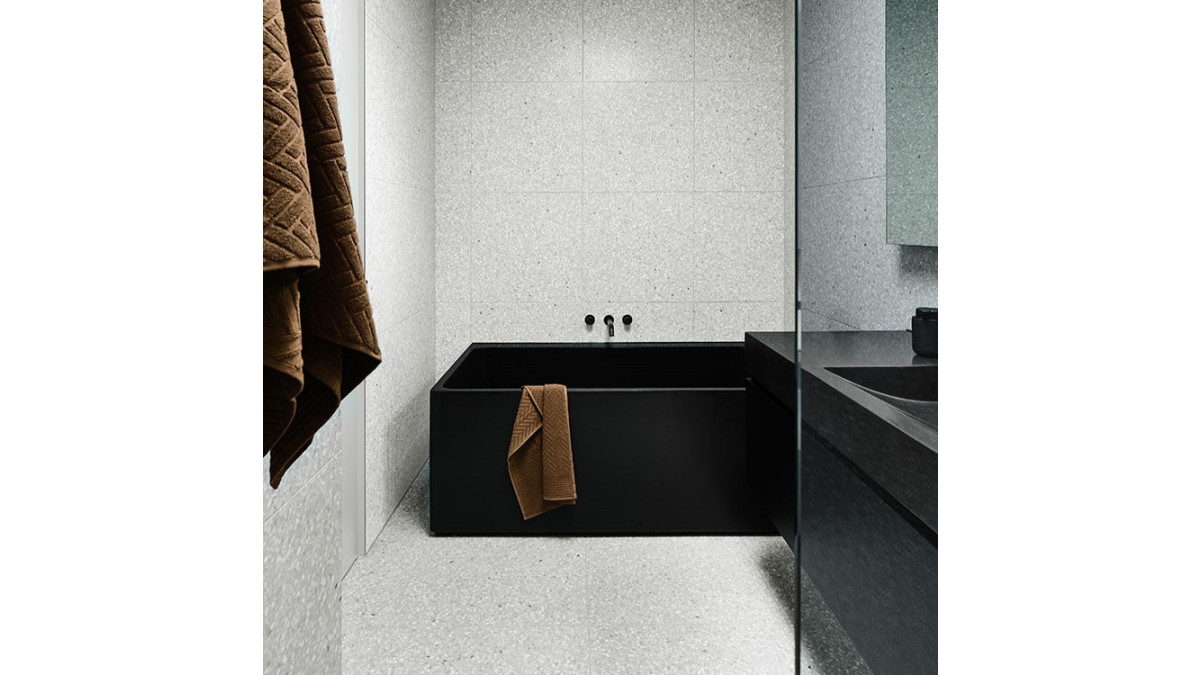 Casa Chiaroscuro Melbourne Soka Petit Bath and Reflection Vanity in Nero