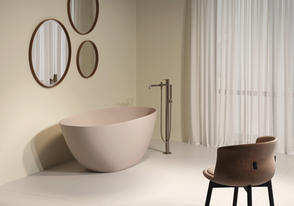 Isola Freestanding Bath