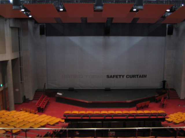 Fibershield V Vertical Fire Curtain — Up to 30m wide) 