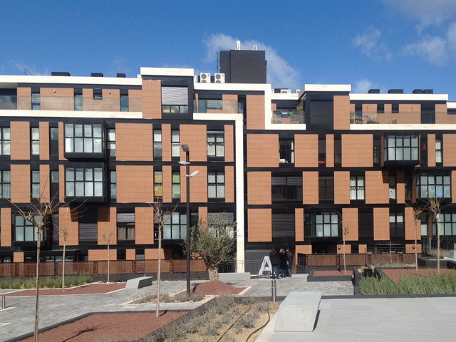 Frontek — Ceramic Porcelain Facades