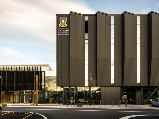 ALUCOLUX A1 — Solid Aluminium Panels 