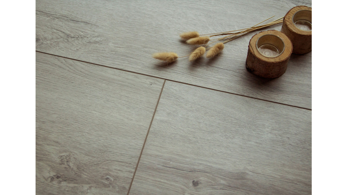 EBOSS CLASSIC OAK STREAM CLOSEUP