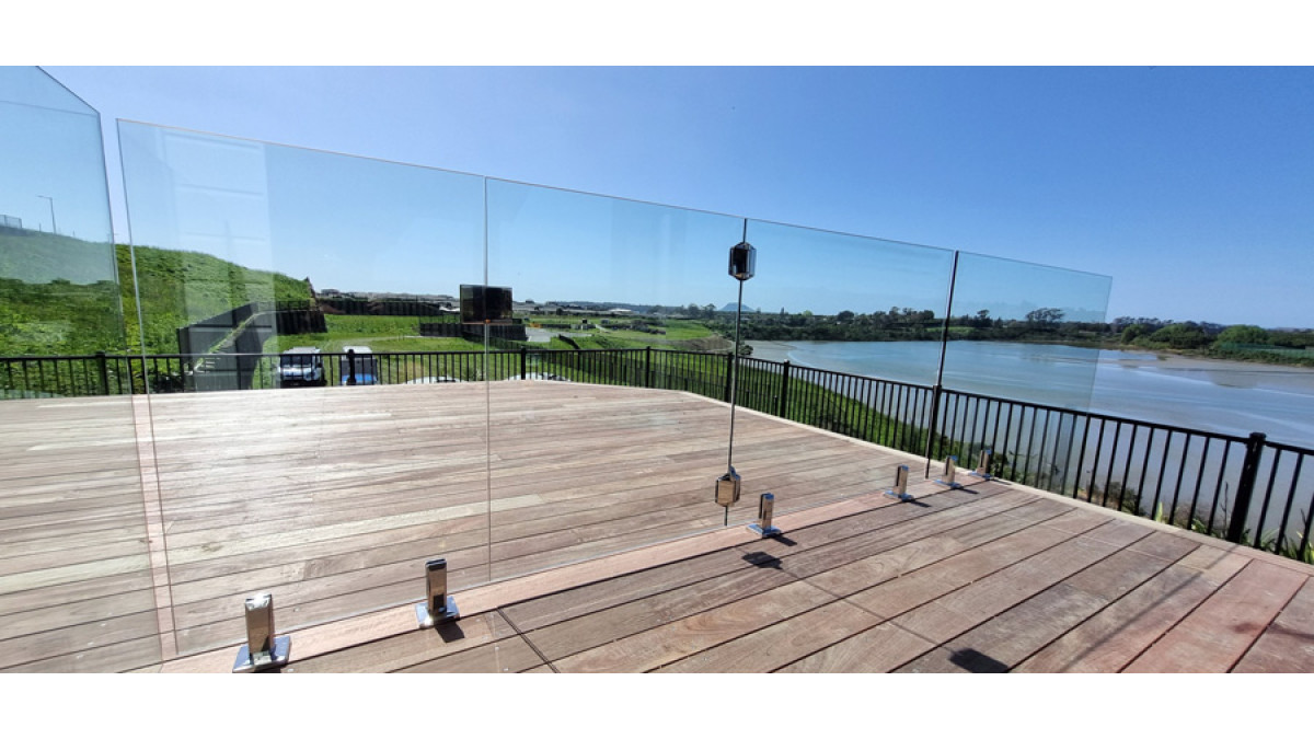 Arena Points Spigot Glass Pool Barrier