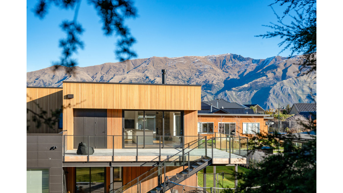 glass balustrade unex siena wanaka