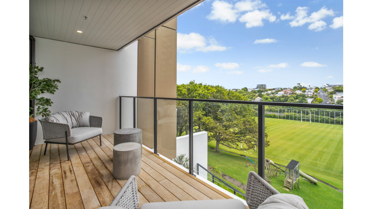 siena framed glass balustrad nz