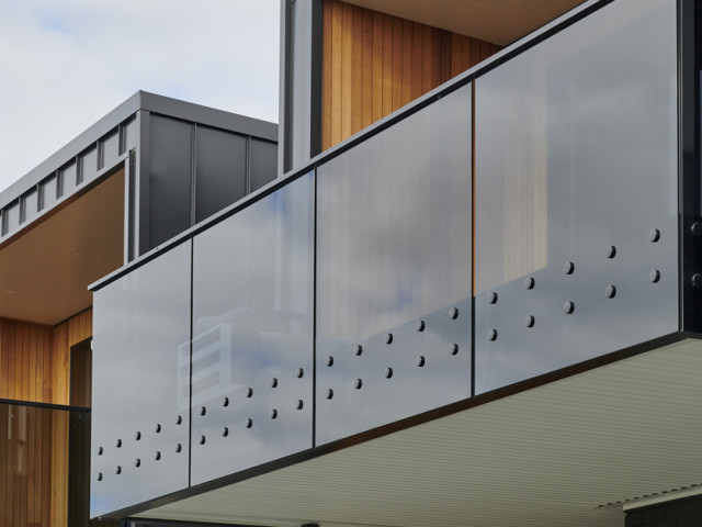 Arena-Points Frameless Glass Balustrade