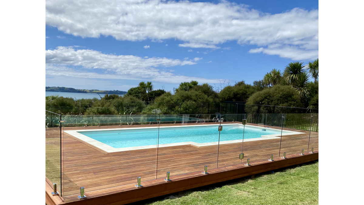 GlasStrut Northern Balustrades