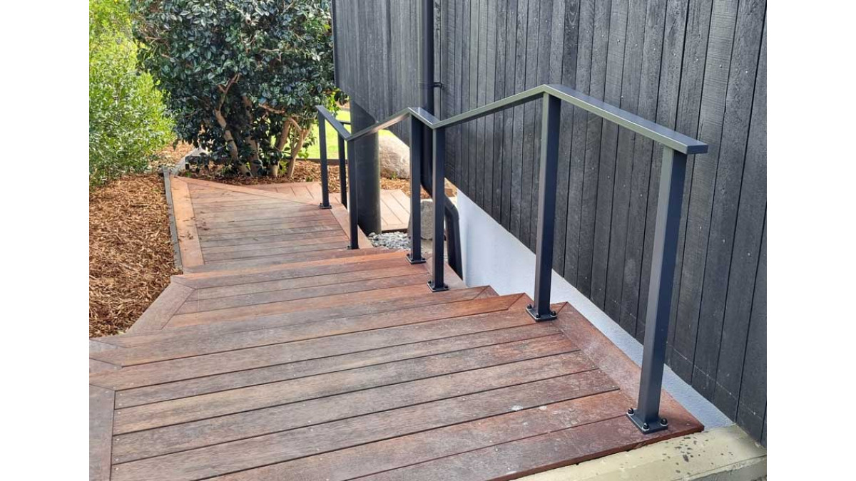 unex outdoor handrail