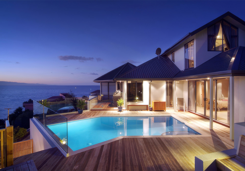 Metropolis Frameless Glass Balustrade