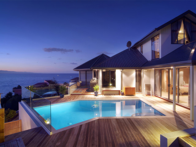 Metropolis Frameless Glass Balustrade