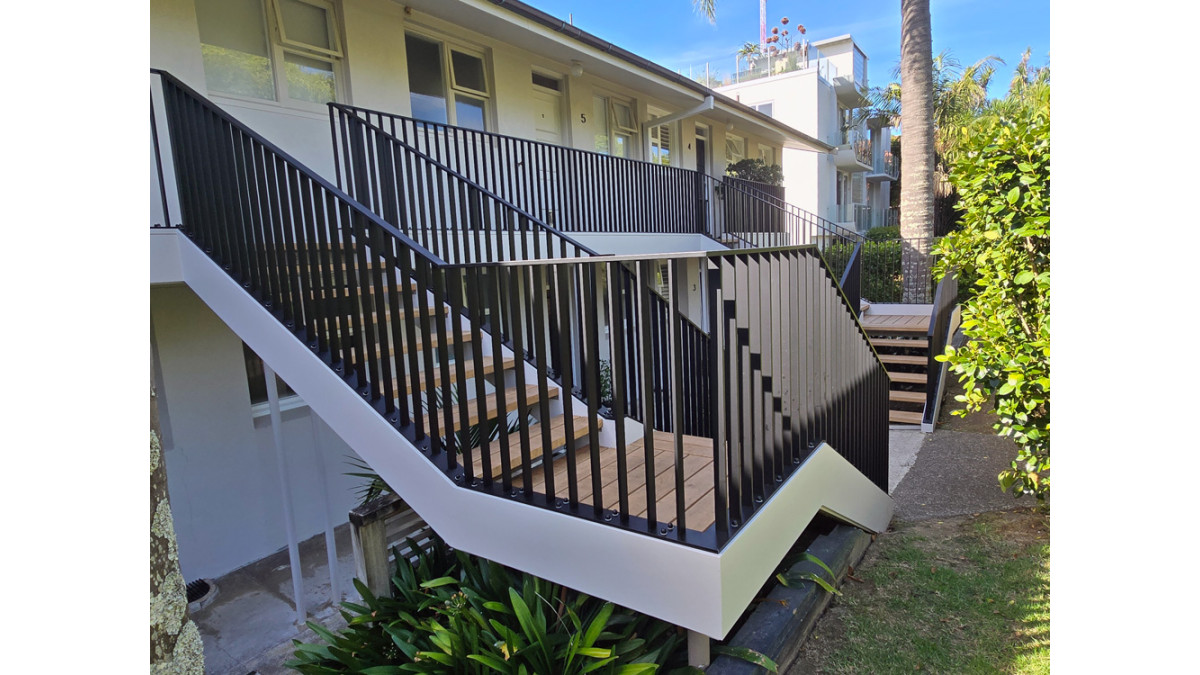 topline fin balustrade to stair unex