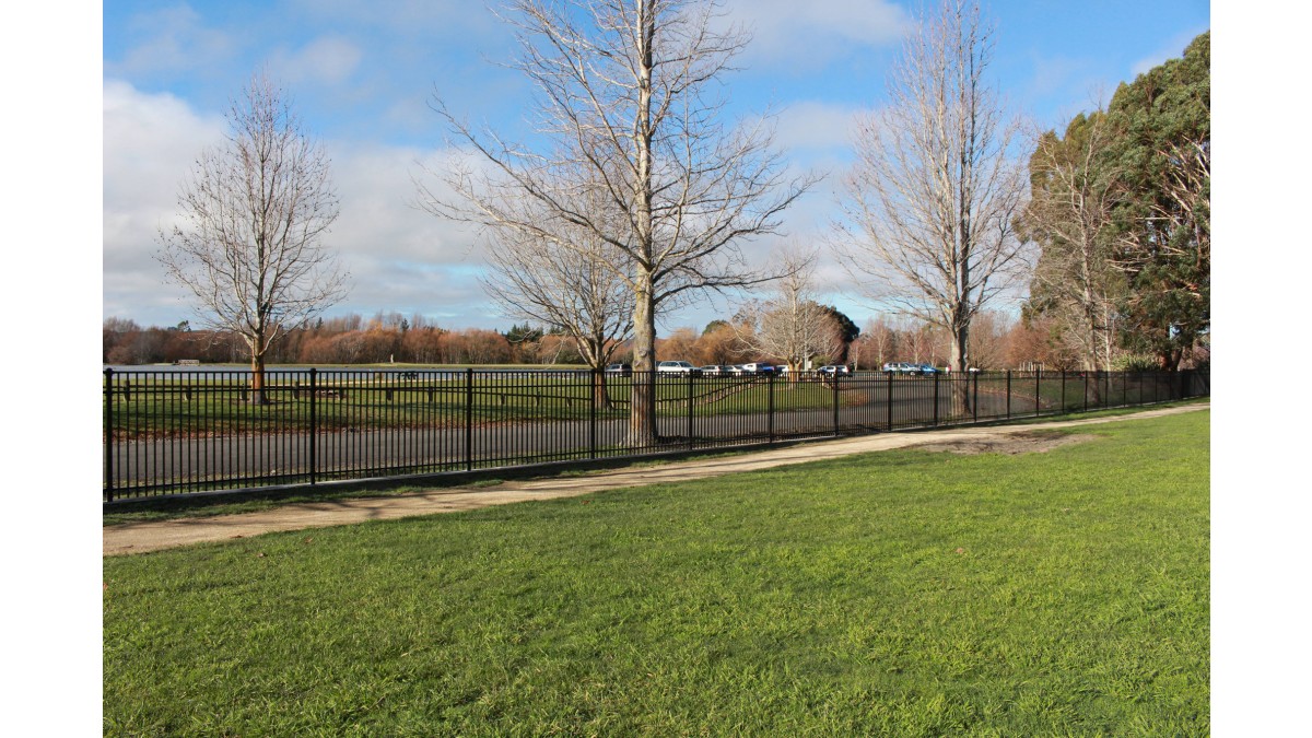 12a 1.8m Assure fence installed at Lakeview School