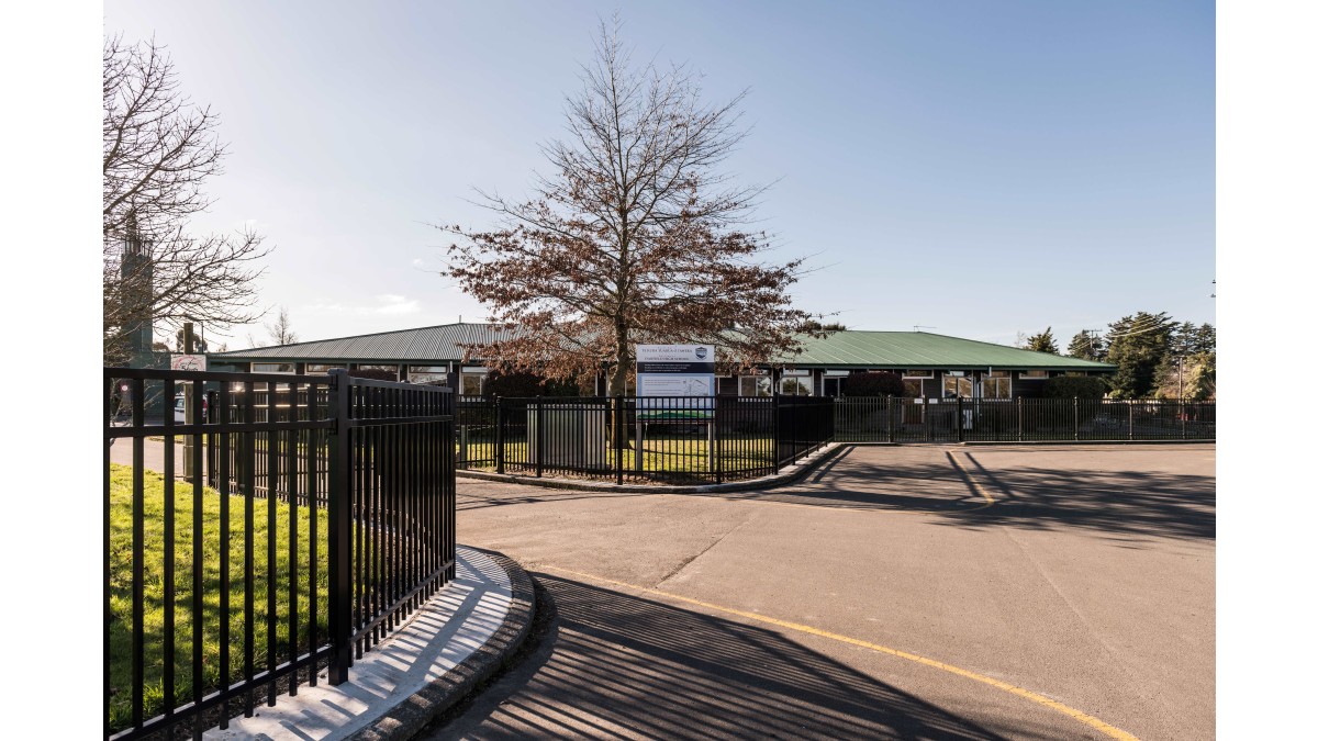2 1.5m Assure HD fence installed at Darfield High School