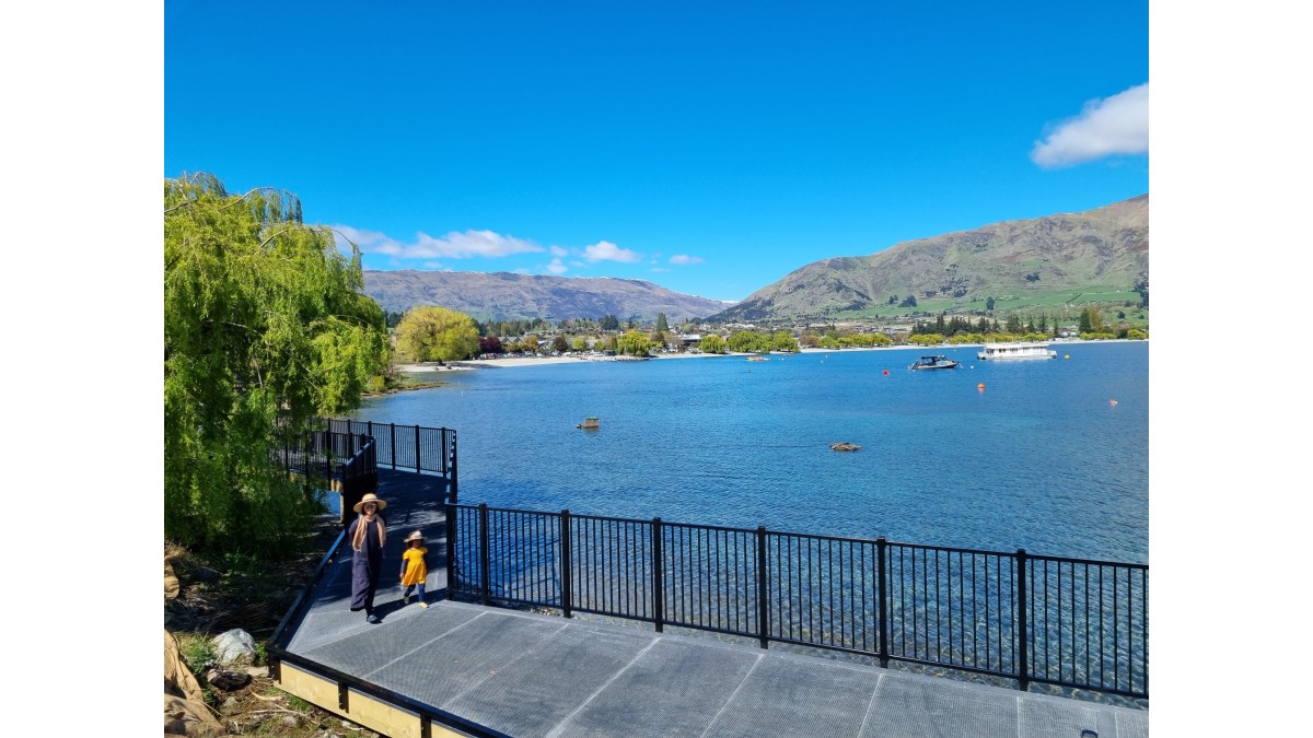 3 1.2m Premier Balustrade Fence installed at Wanaka Boardwalk