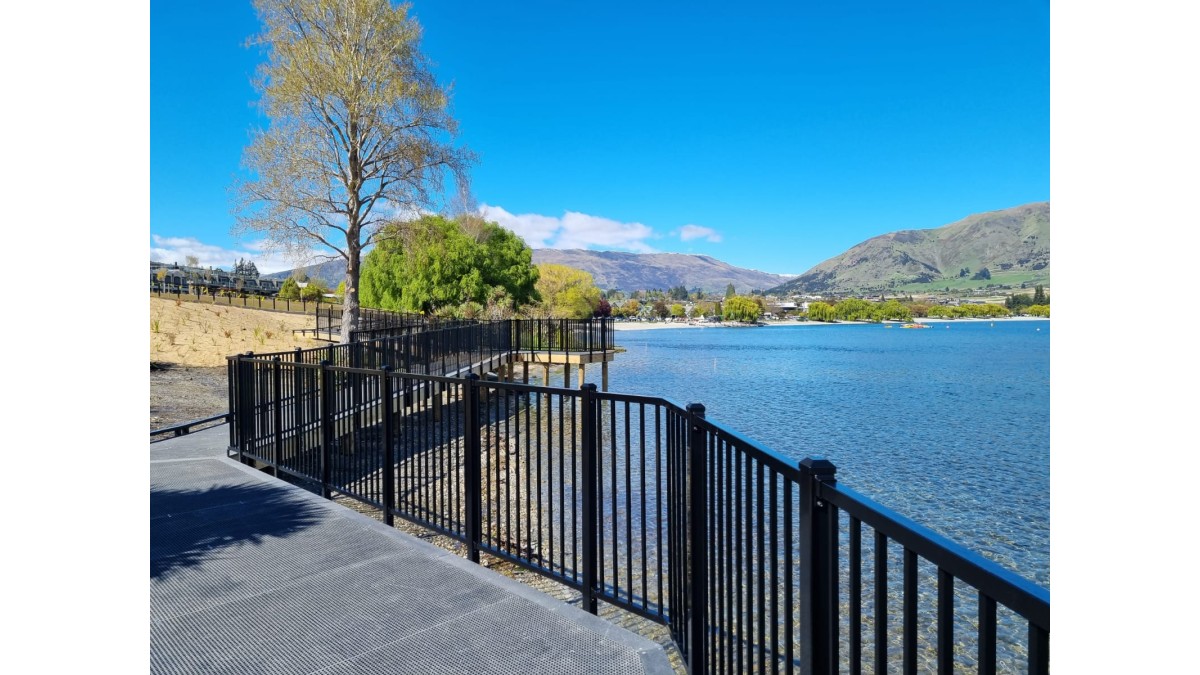 4 1.2m Premier Balustrade Fence installed at Wanaka Boardwalk