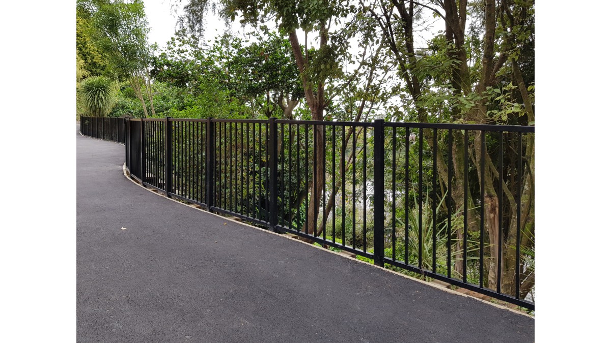 7a 1.2m Premier Fence installed at Hamilton River Walkway