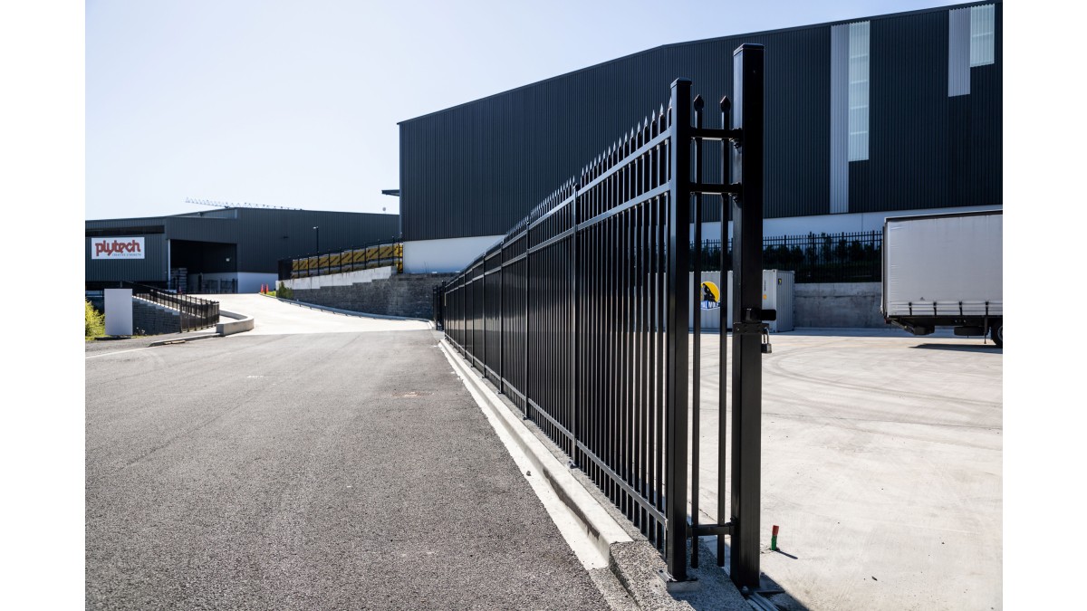 3a 2.1m Secura fence and vehicle gate installed at Goodmans Highbrook