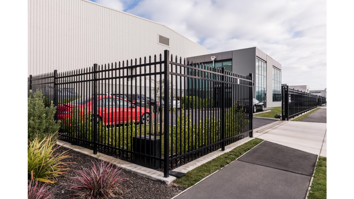 4a 2.1m Secura fence and vehicle gate installed at commercial property
