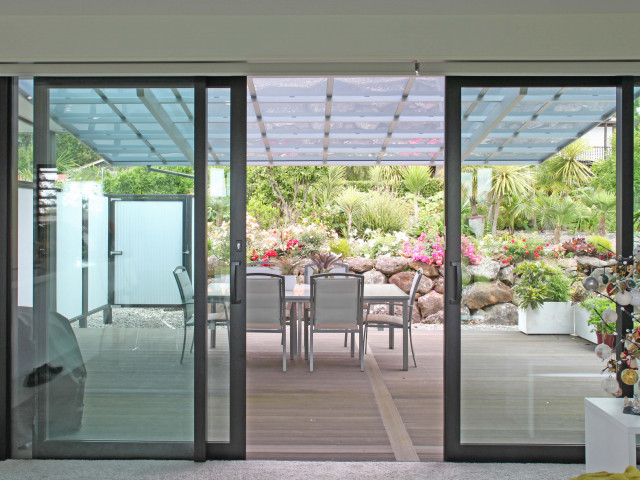 Metro Series Sliding Doors