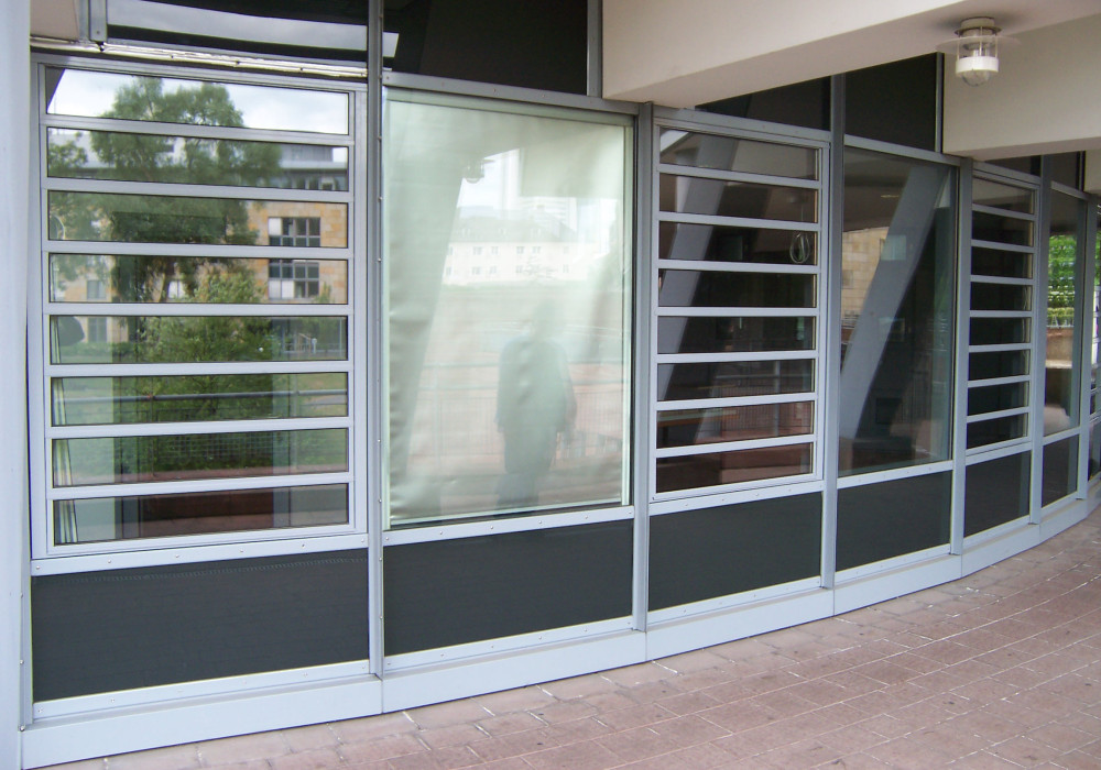 HAHN-S9iV Double Glazed Louvre Window