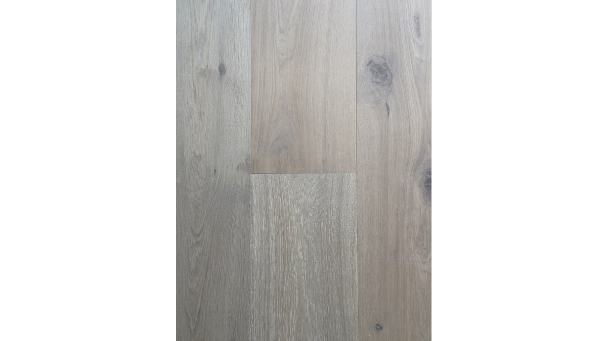 Wide plank oak flooring Chateau Margaux 1