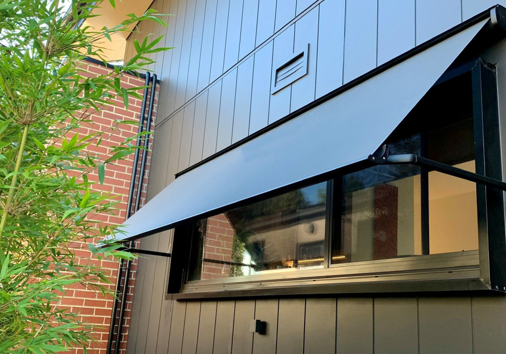 Italia Box Awning